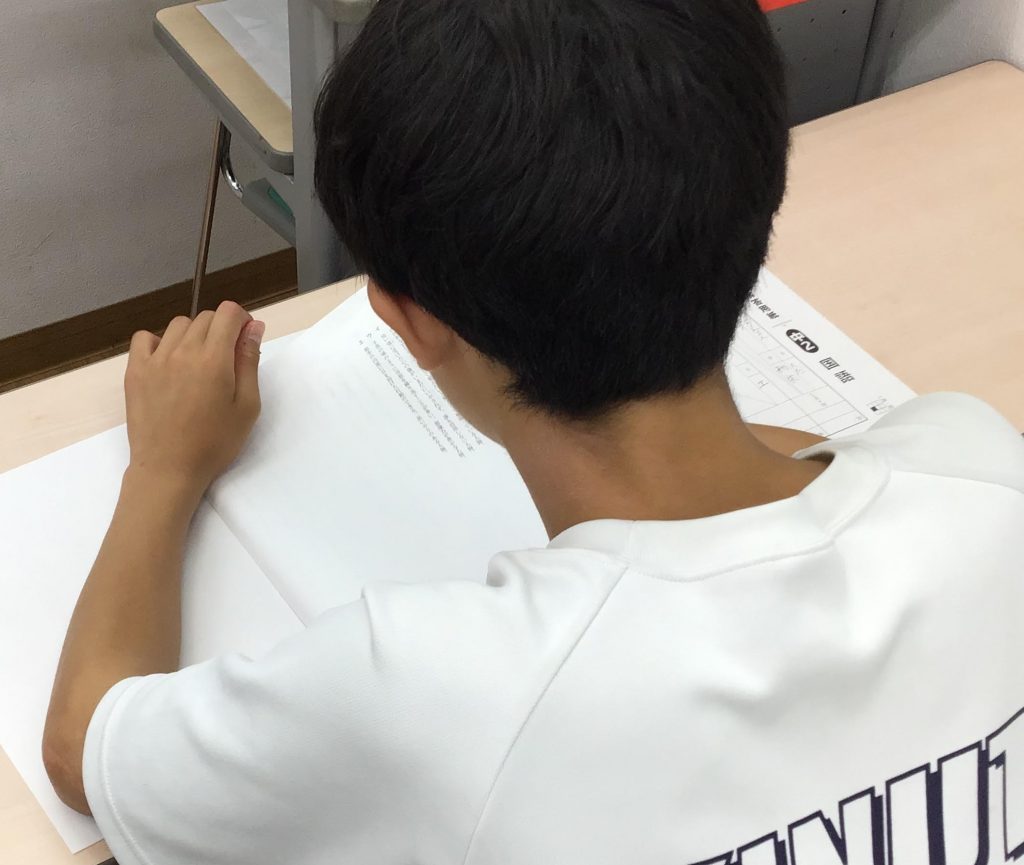 もうすぐ期末テスト！中２学判の様子