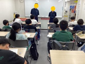 卒業生が話してくれました