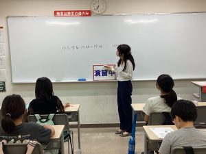 Introducting our teachers！！