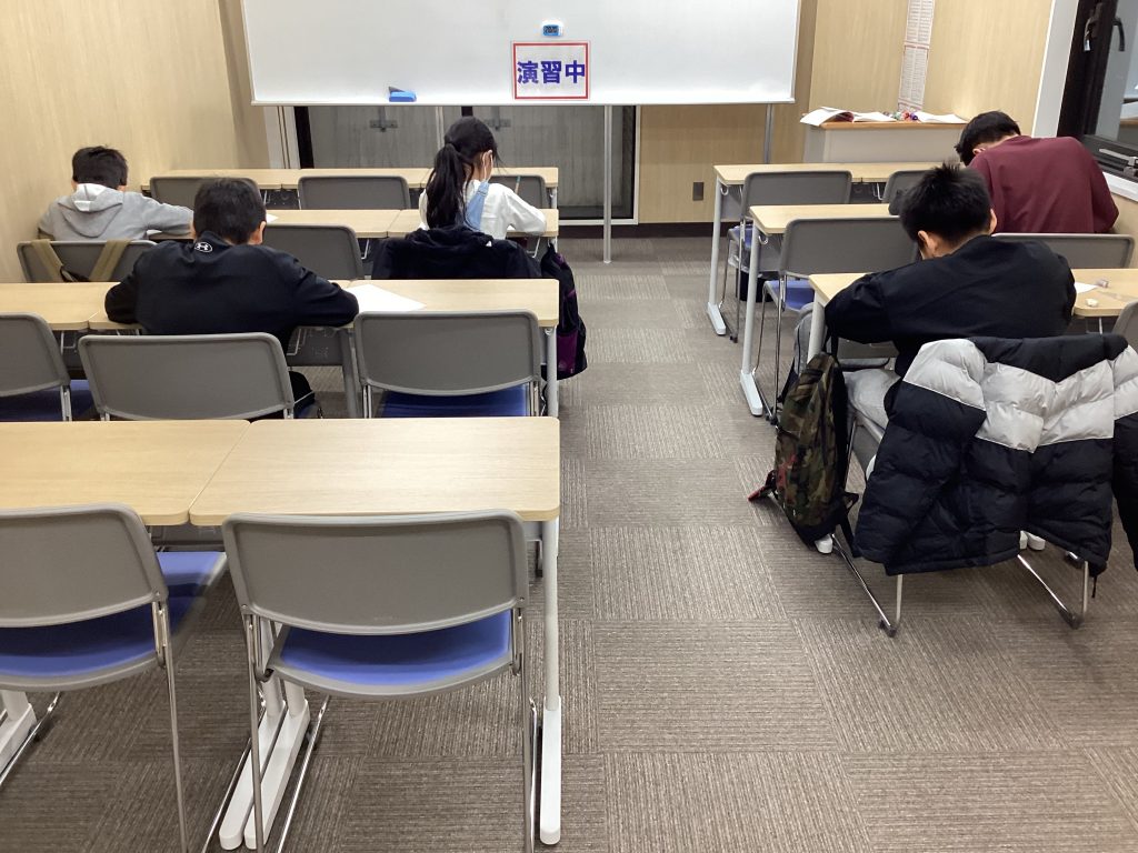 12.13　日刊ｅｎａ塩浜　-子どもの評価、大人の評価-