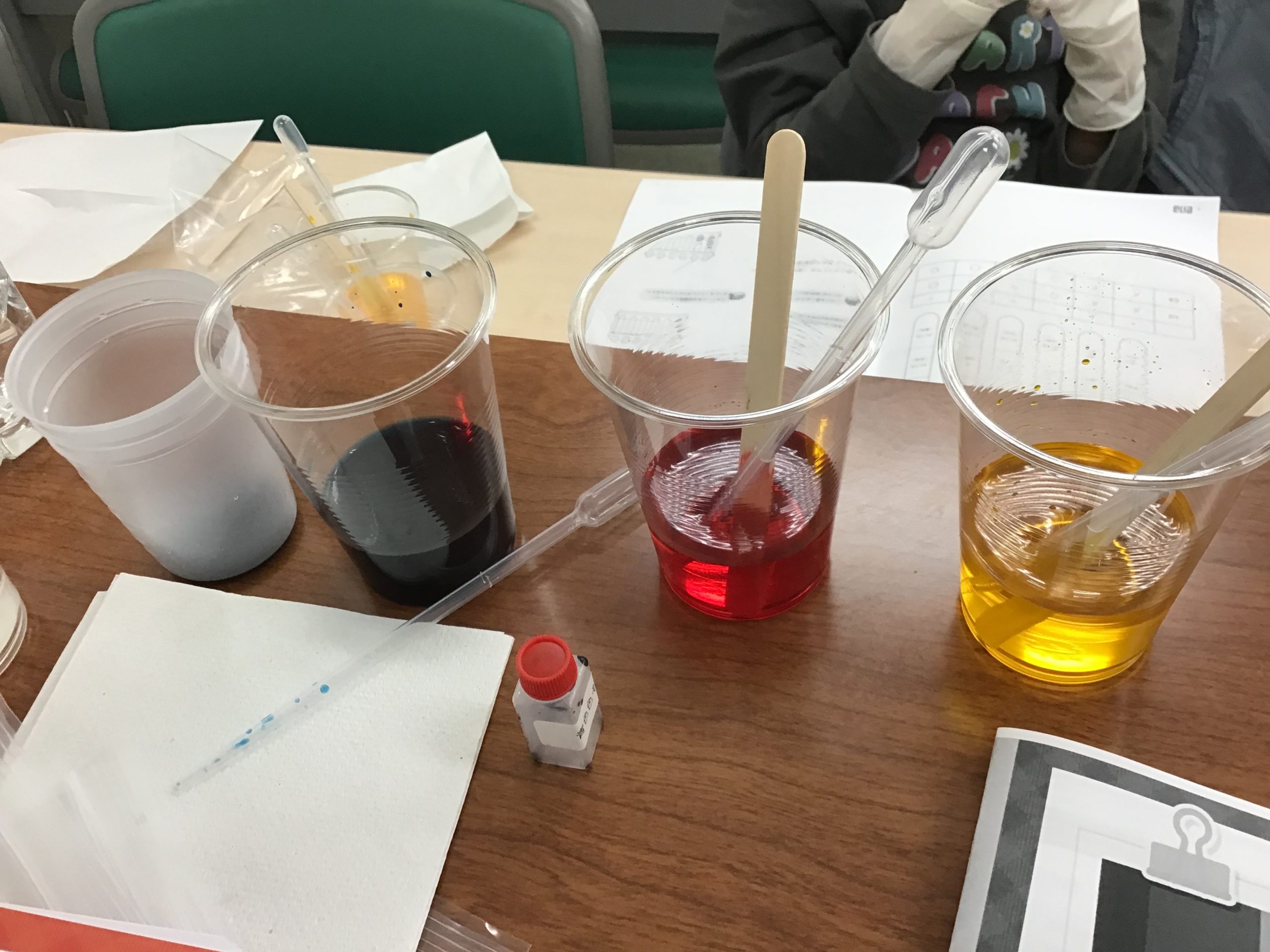 亀戸より「ふしぎ教室～レインボーリキッド」