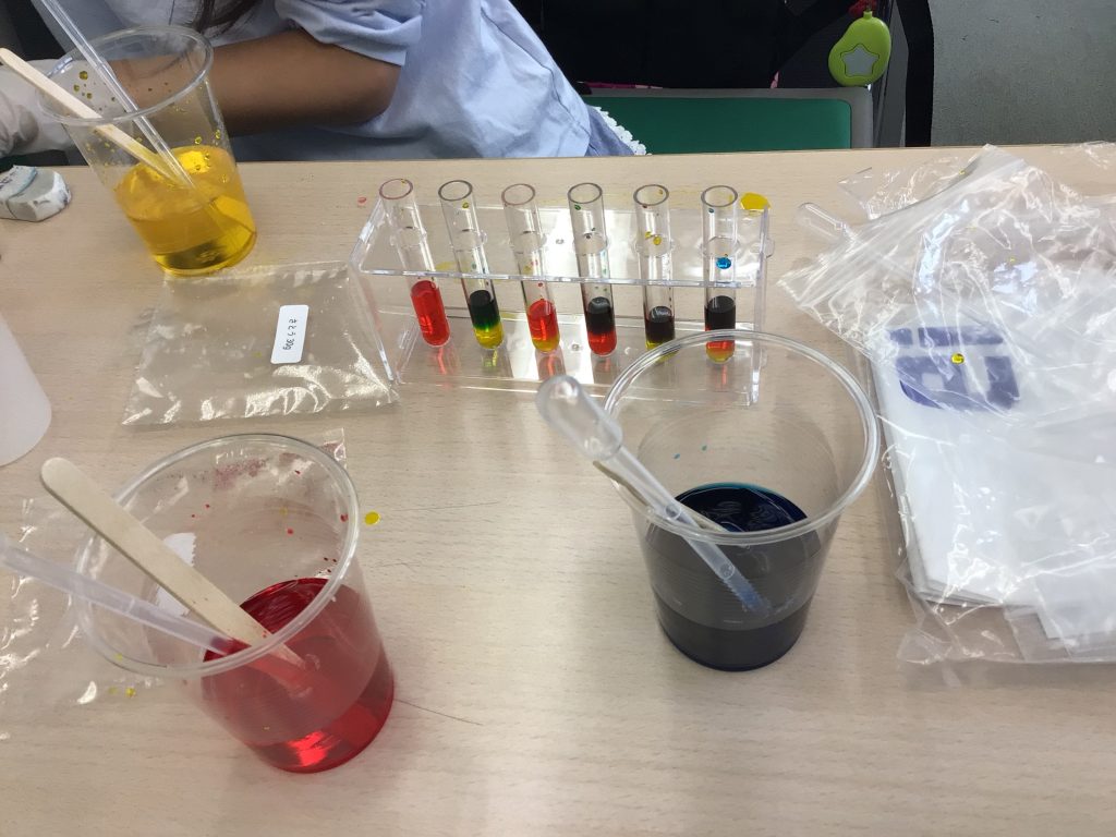 【ふしぎ教室　レインボーリキッド】-ena豊洲[えなとよ]通信0426-