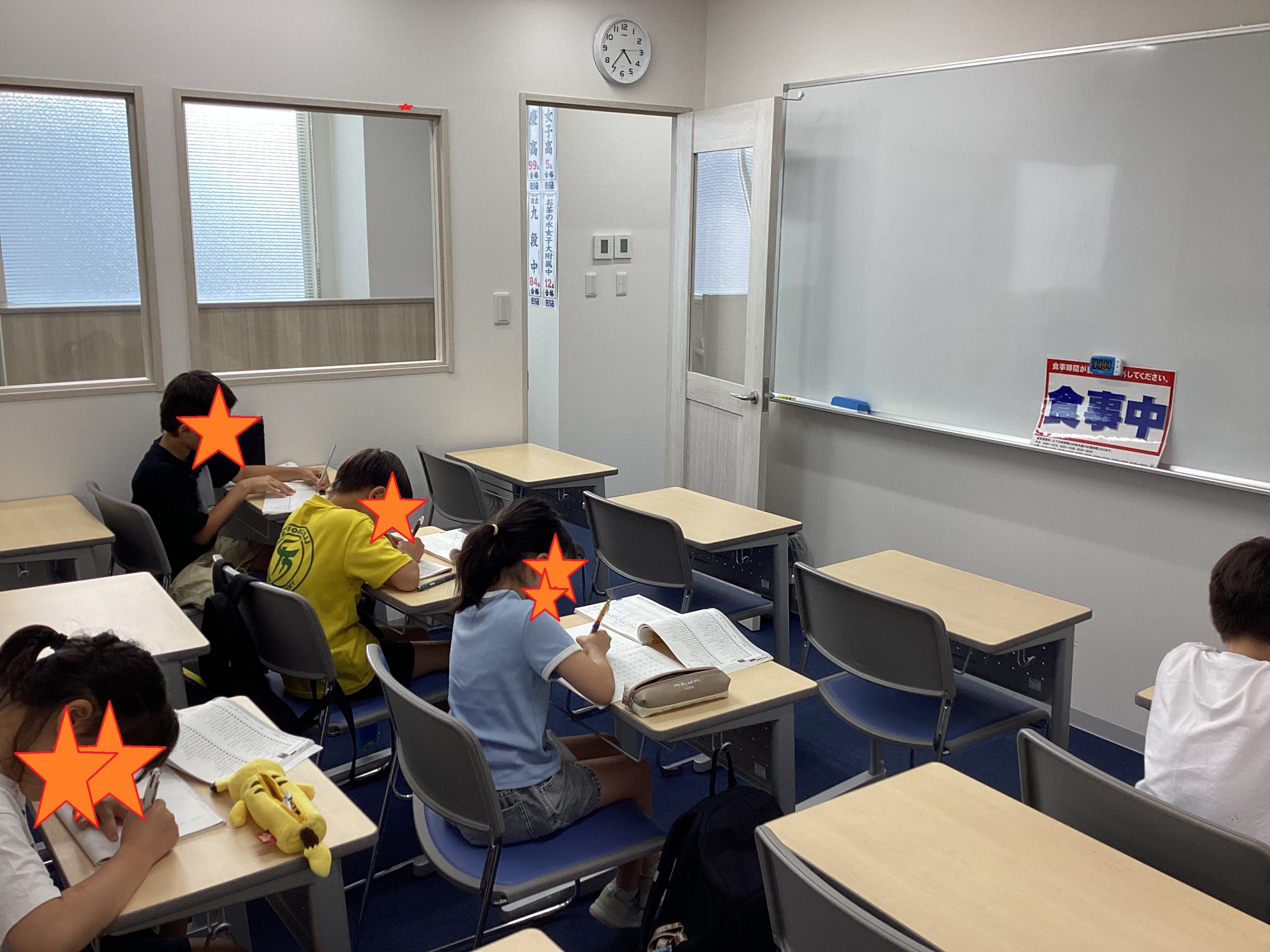 授業前の様子と校舎のルール