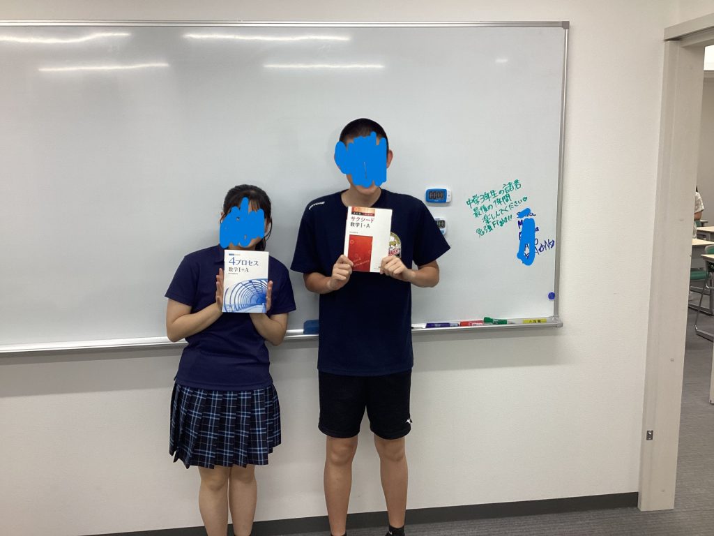 卒業生も中間テストの勉強を頑張っています。
