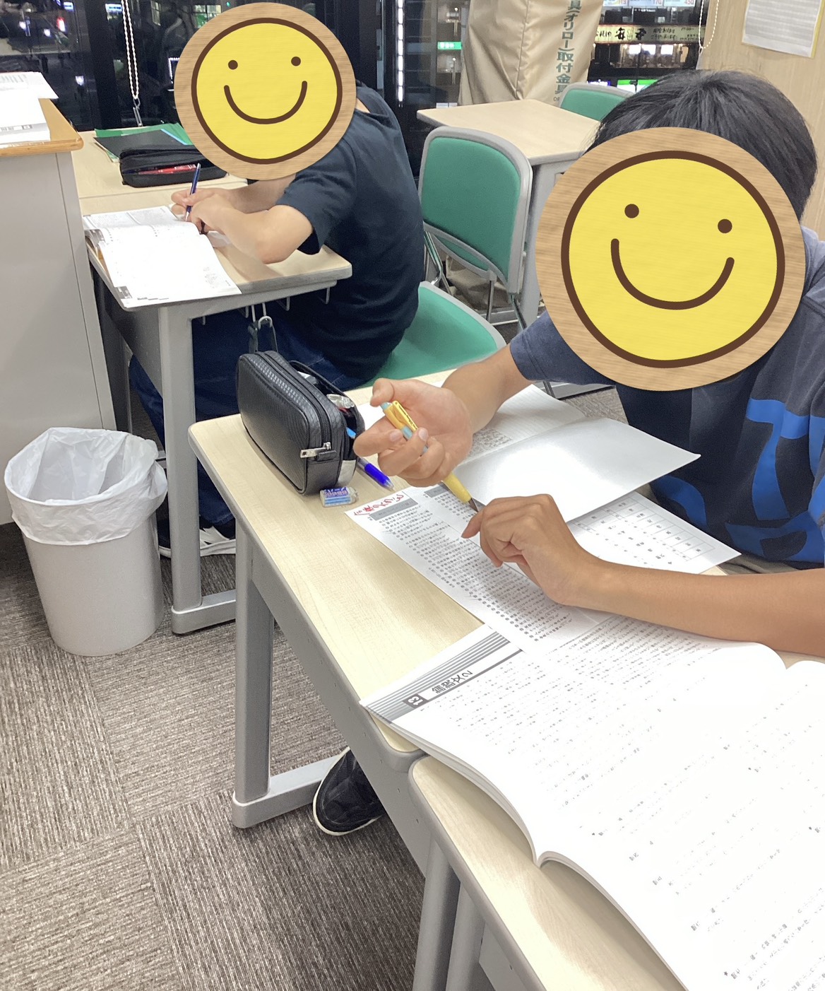 休み時間も勉強頑張っています！【ena新松戸】