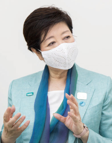 河端真一 × 小池百合子