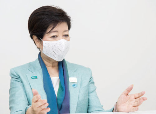 河端真一 × 小池百合子