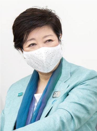 河端真一 × 小池百合子