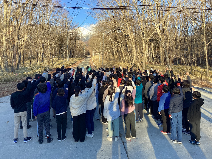 元旦早朝の清里合宿場／八ケ岳に決意を伝えます
